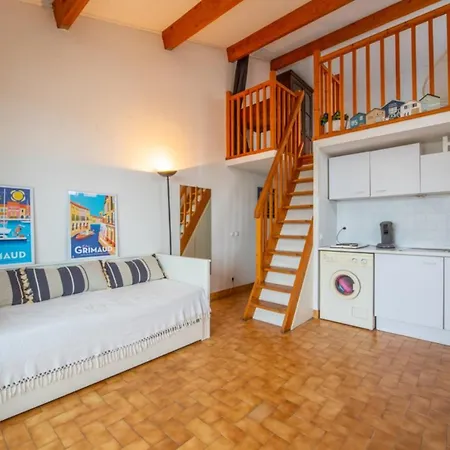 Apartment In Front Of The Marina In