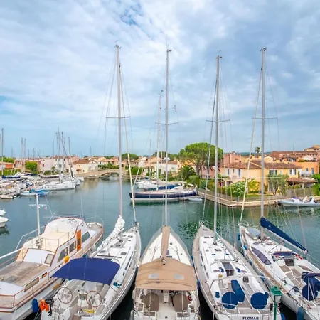 In Front Of The Marina In Apartment