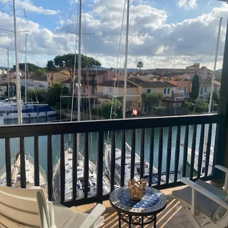 In Front Of The Marina In Apartment Grimaud