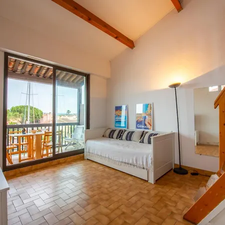 In Front Of The Marina In Apartment Grimaud