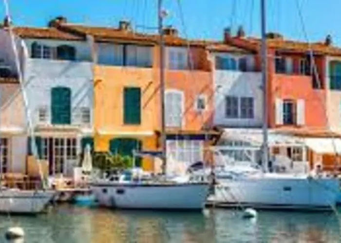 In Front Of The Marina In Apartman